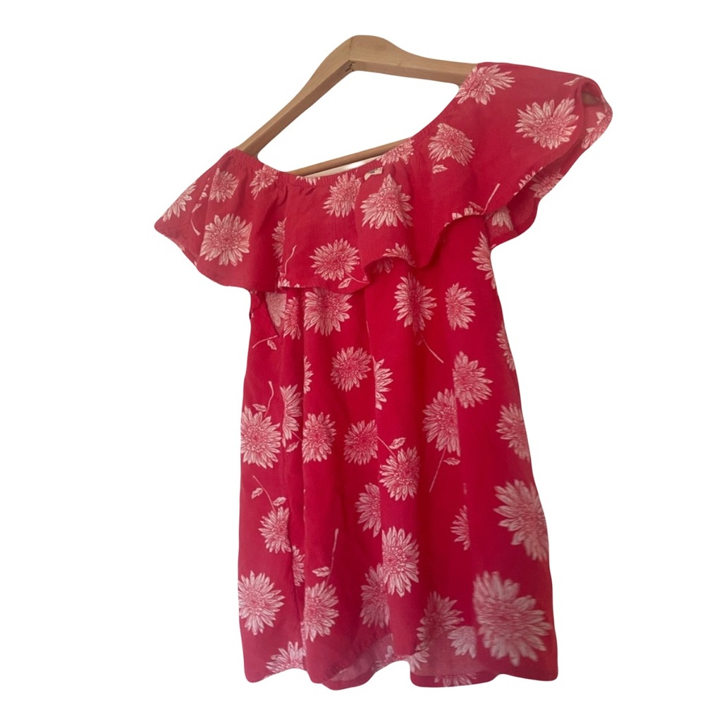 Billabong Foral Off Shoulder top. Girls size L